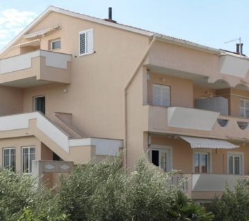 Apartmani cvito 360x320