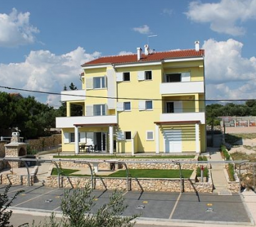 Fabella apartmani 360x320