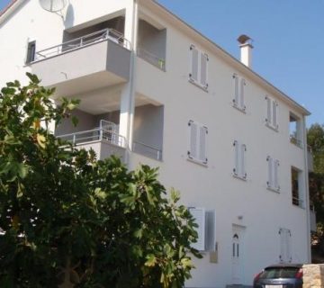 Jadranka apartmani 360x320