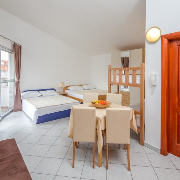 Studio Apartments Eddy 06